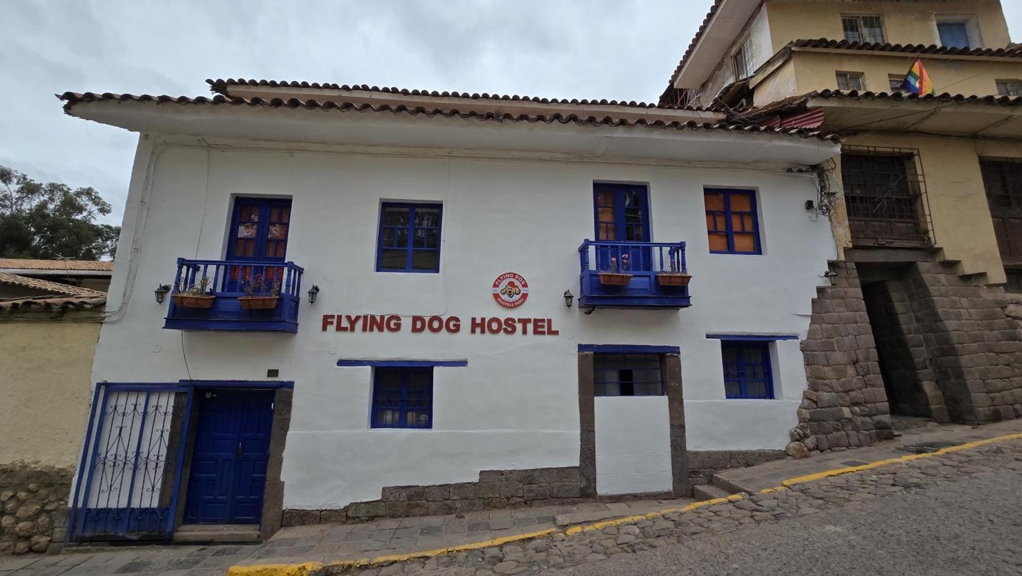 Flying Dog Hostel Cusco Bagian luar foto