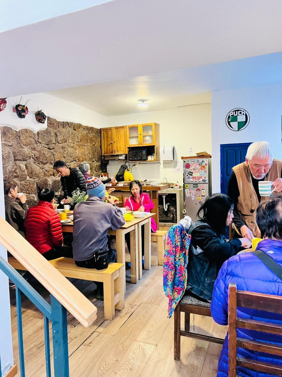 Flying Dog Hostel Cusco Bagian luar foto